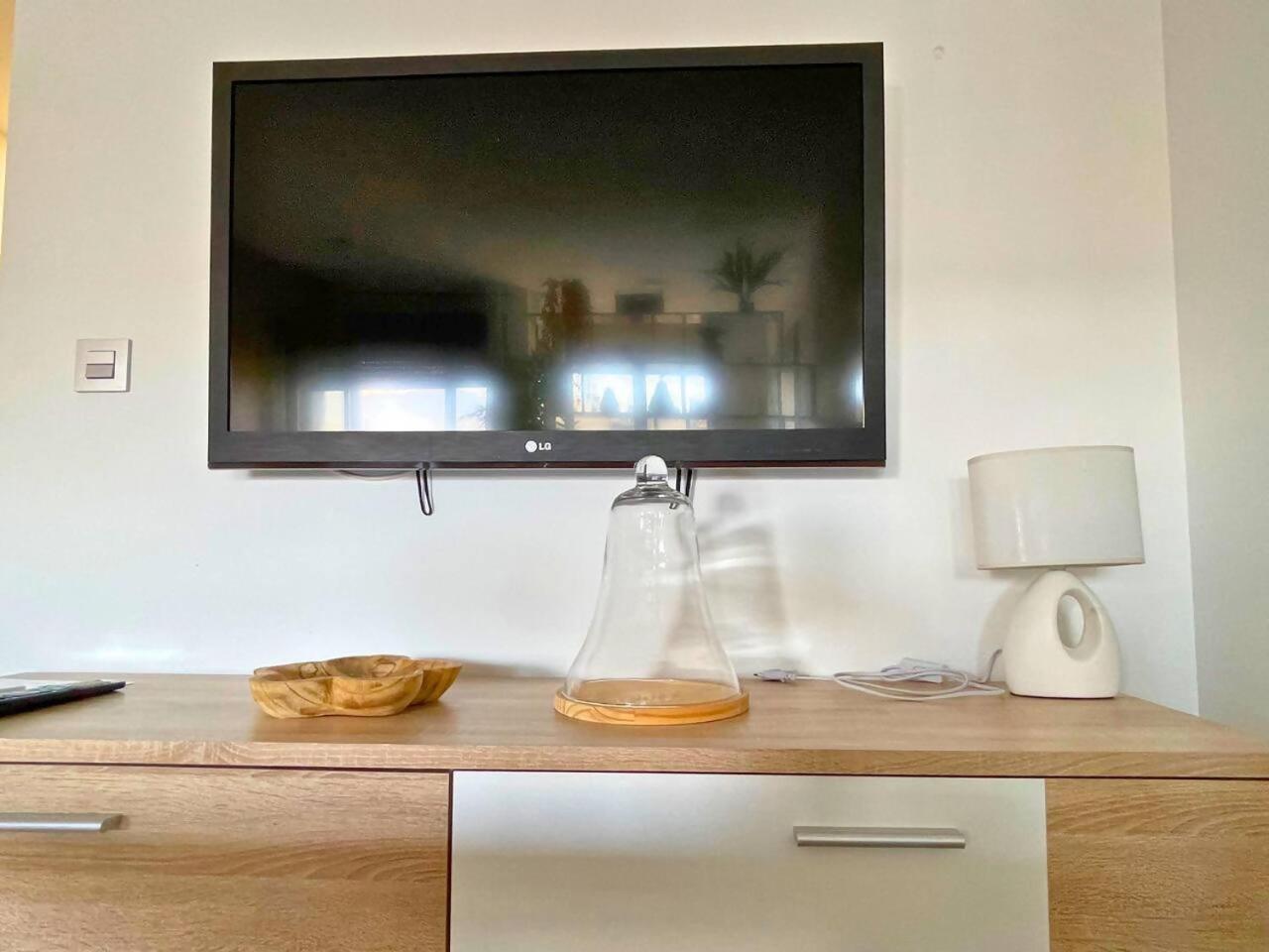 Home4U Apartamento Con Cochera Granada Bagian luar foto