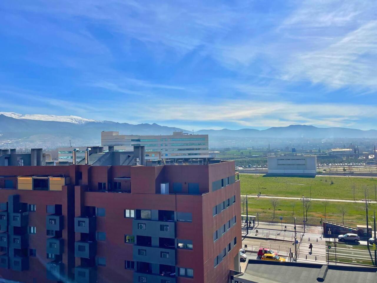 Home4U Apartamento Con Cochera Granada Bagian luar foto