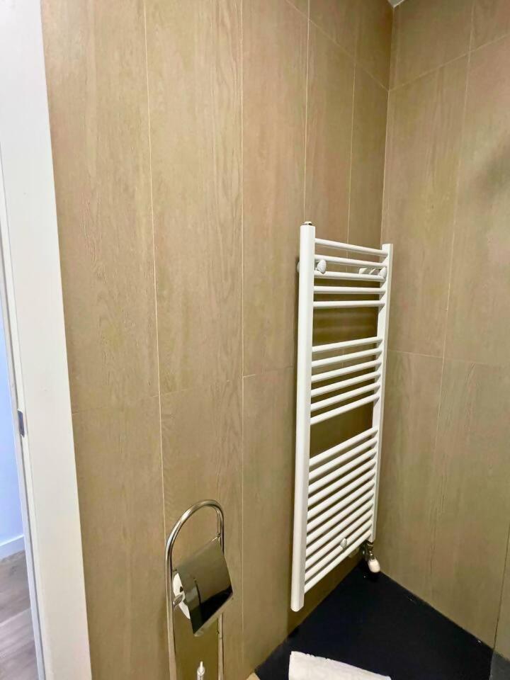 Home4U Apartamento Con Cochera Granada Bagian luar foto