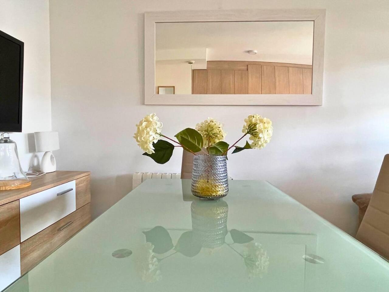 Home4U Apartamento Con Cochera Granada Bagian luar foto
